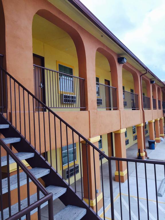 Texan Inn&Suites Tilden Exterior foto