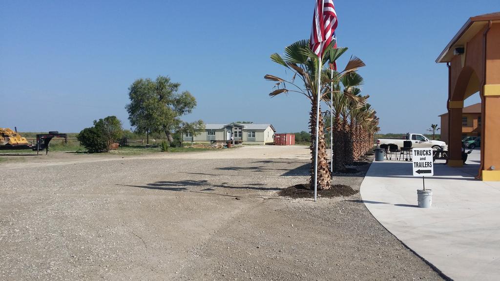 Texan Inn&Suites Tilden Exterior foto